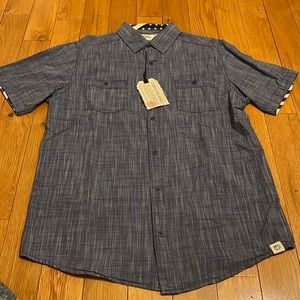 Free planet NWT sz M short sleeve shirt
